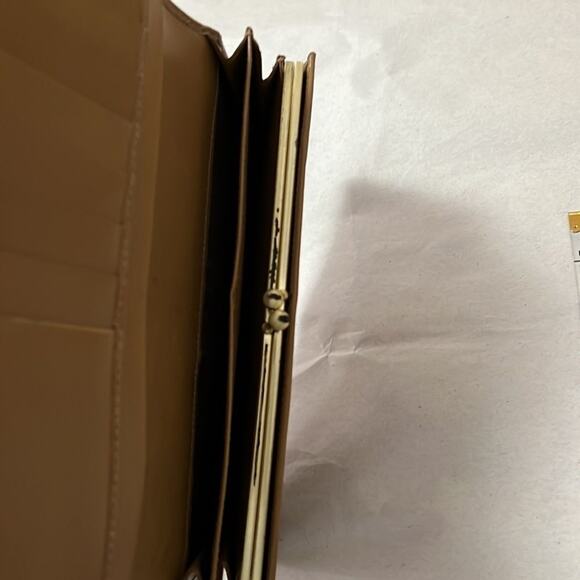 COACH PEBBLE GRAIN WALLET 13 COMPARTMENTS - Picture 6 of 8